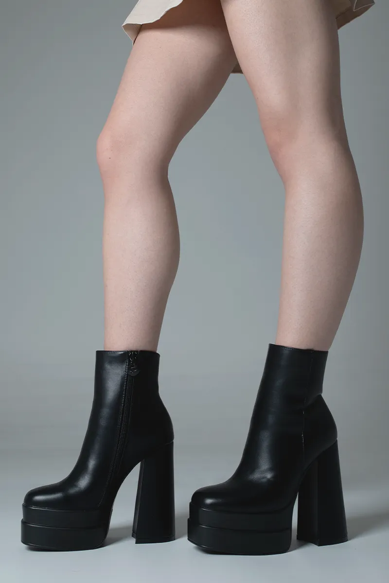 Ankla Boots