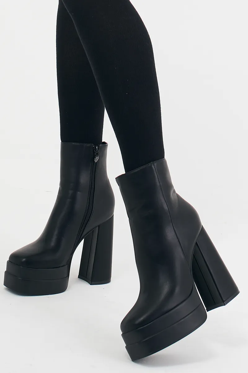 Ankla Boots